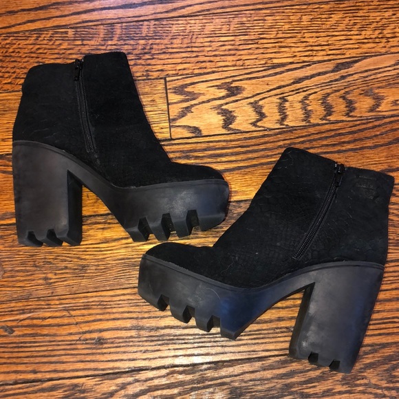 Aldo Black Suede Booties - Picture 3 of 4